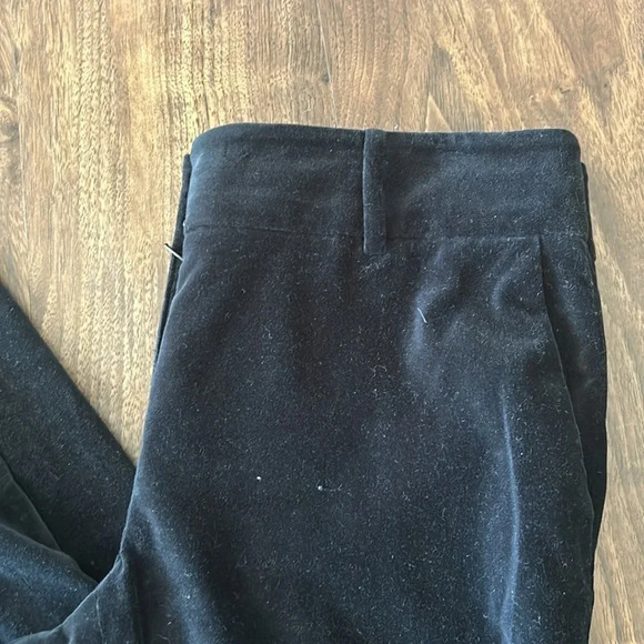 Black Ann Taylor Skinny Pants - Picture 2 of 5
